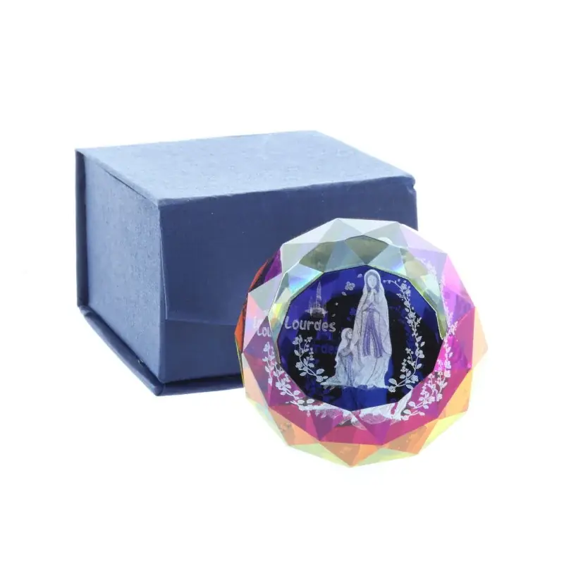 Verre gravé laser 3D reflets colorés et Apparition de Lourdes 4,5 cm
