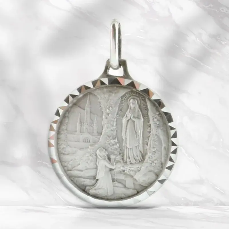 Médaille ronde en Argent avec l'Apparition de Lourdes 18mm