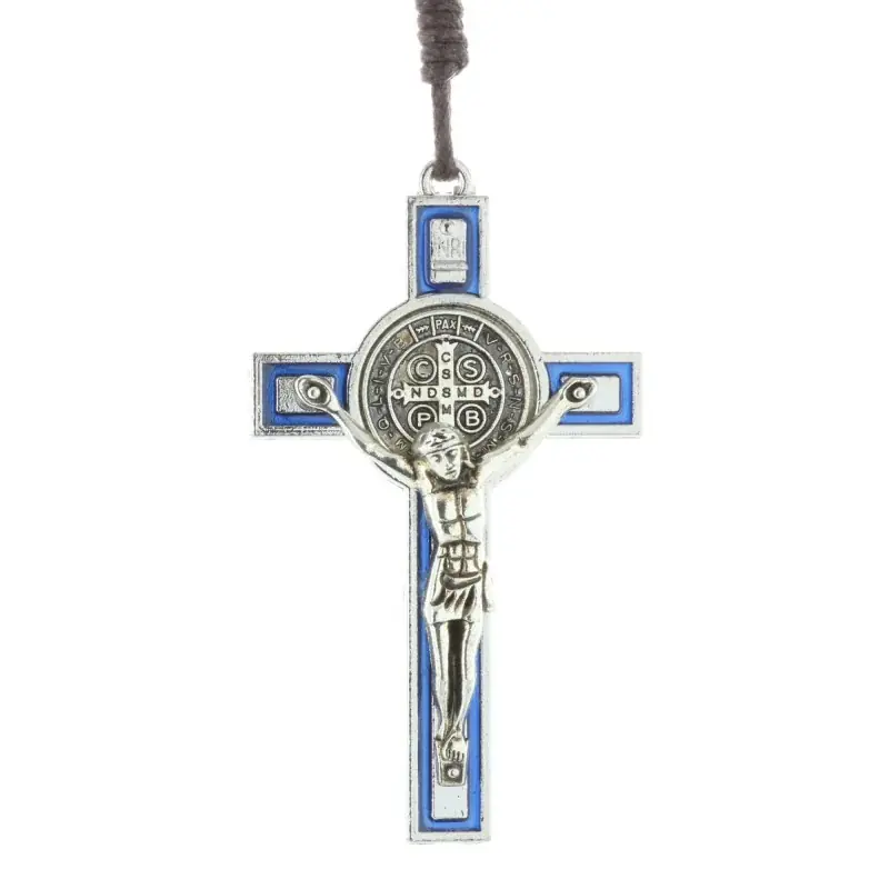 Crucifix Saint Benoît 7 cm en métal coloré avec un livret