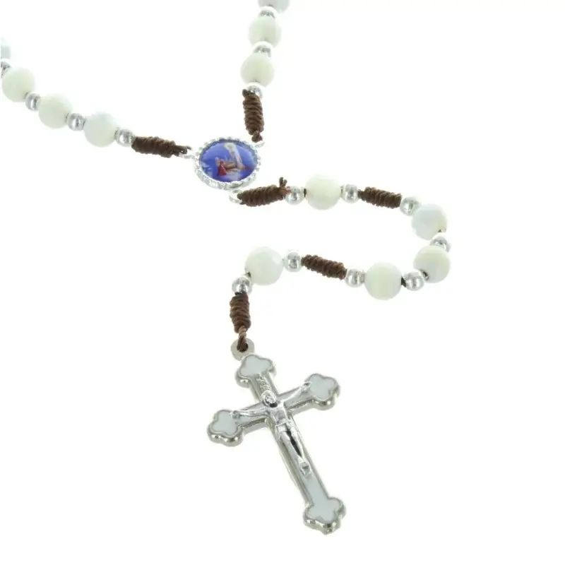 Chapelet de Lourdes avec des grains en Nacre sur corde