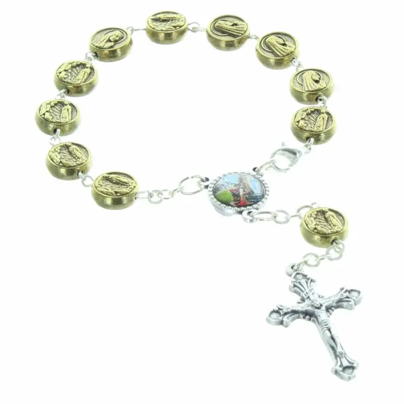 Dizainier de Lourdes avec des grains en forme de médaille