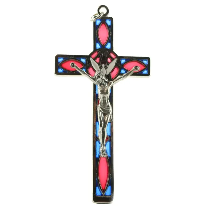 Crucifix du Saint esprit avec fond en vitrail coloré