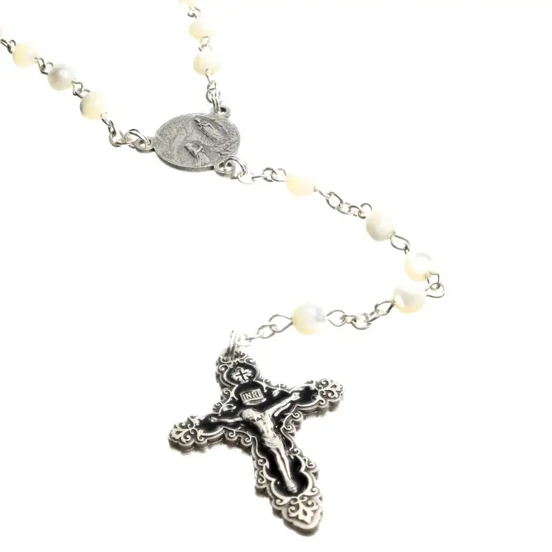 Chapelet en Nacre avec croix émaillée en couleur