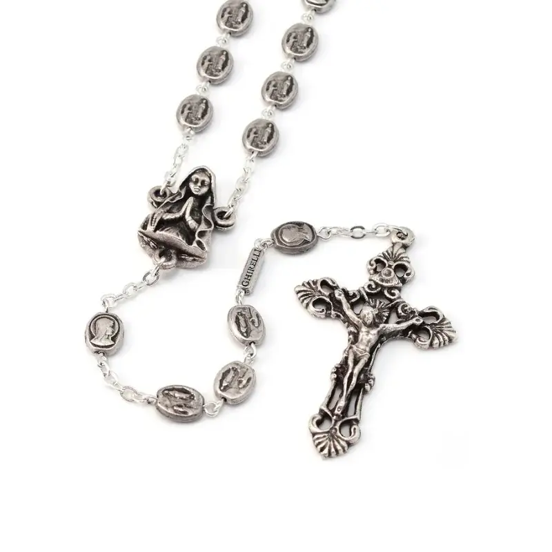 Chapelet avec grains de l'Apparition et de la Vierge en métal argenté