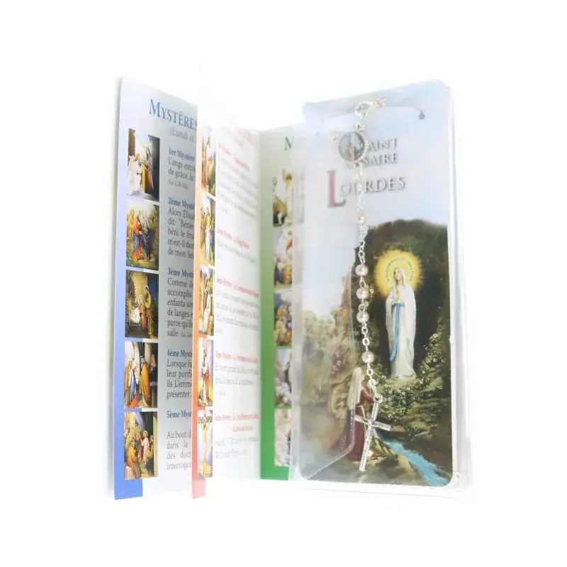 Livret du saint Rosaire avec un chapelet blanc