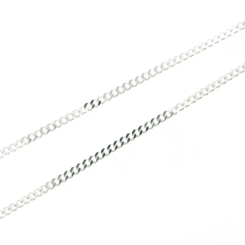 Chaîne en argent 55cm avec une maille gourmette