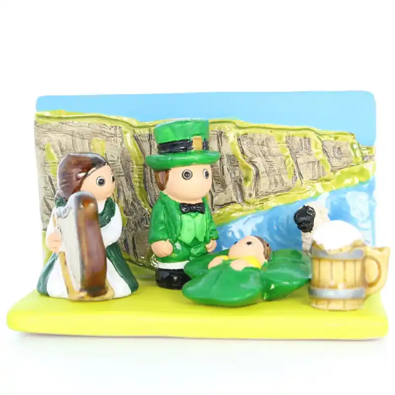Crèche Irlande en céramique 8x7cm