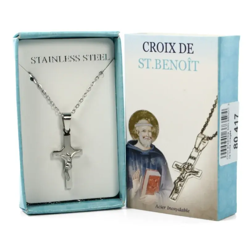 Collier en acier avec croix de Saint Benoît gravée et boîte imagée