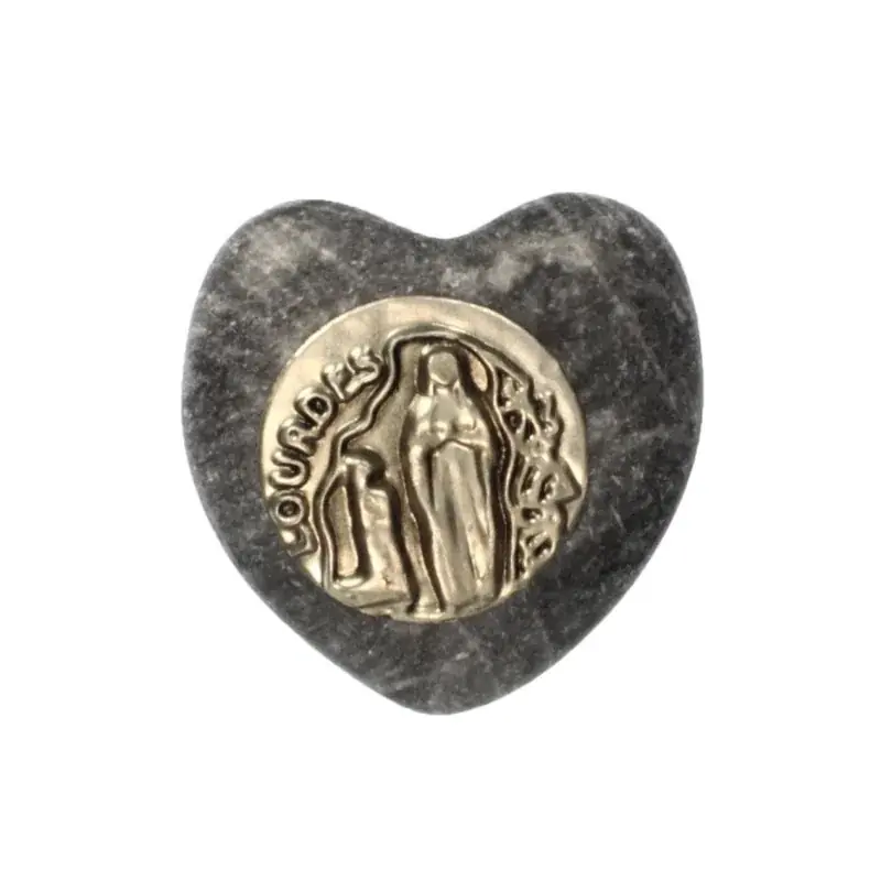Pierre anti-stress en forme de coeur avec une médaille de l'Apparition