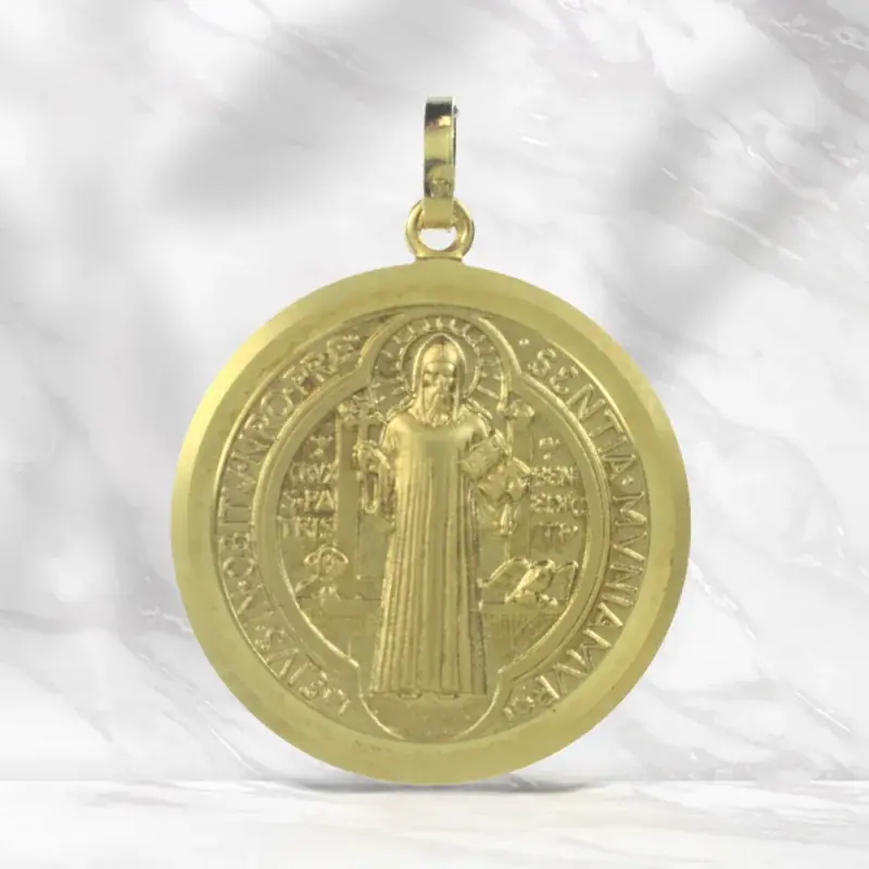 Médaille de Saint Benoit en or 9 carats 25mm