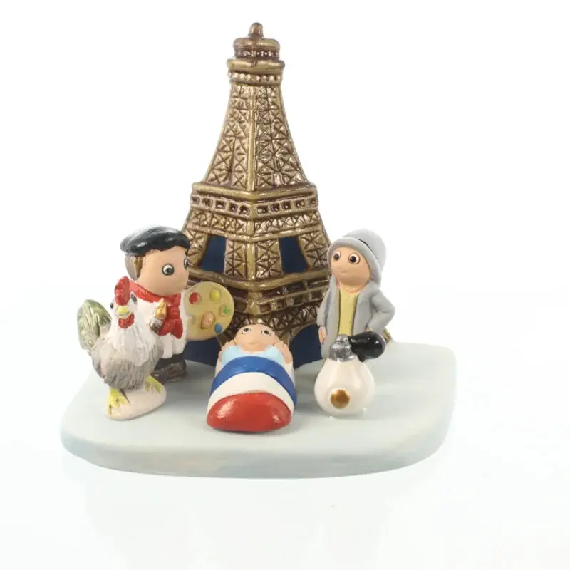 Crèche de Paris avec Tour Eiffel en céramique 8cm