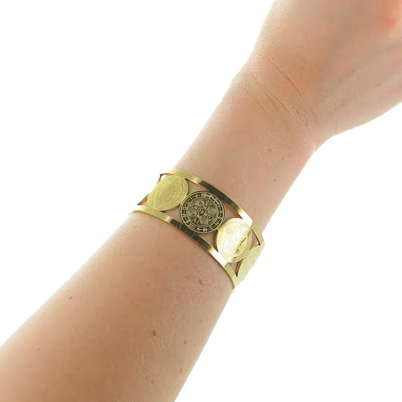 Bracelet manchette de Saint Benoit en Acier Inoxydable doré