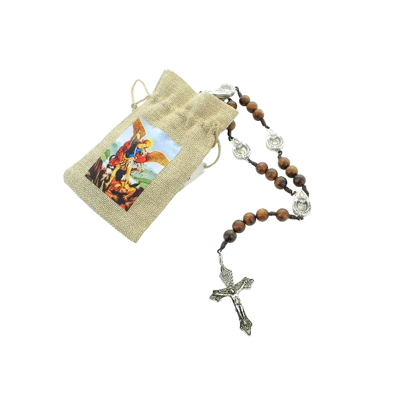 Chapelet de Saint Michel avec paters Eau de Lourdes dans une pochette