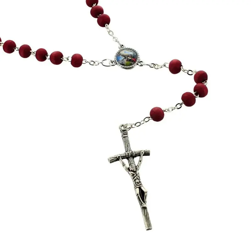 Chapelet parfumé à la rose dans une boite coeur avec la Vierge Couronnée