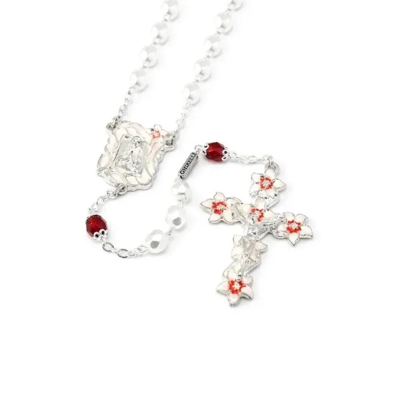Chapelet Notre Dame de Lourdes perles cristal de Bohème rouges et blanches et croix fleurie
