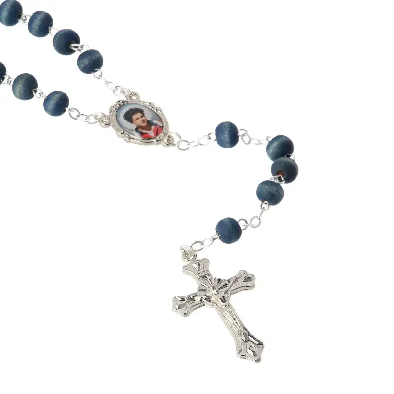 Chapelet de Saint Carlo Acutis en bois bleu dans une boite