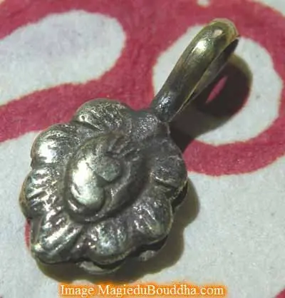 Mantra counter clip for mala - "Three Jewels" model.