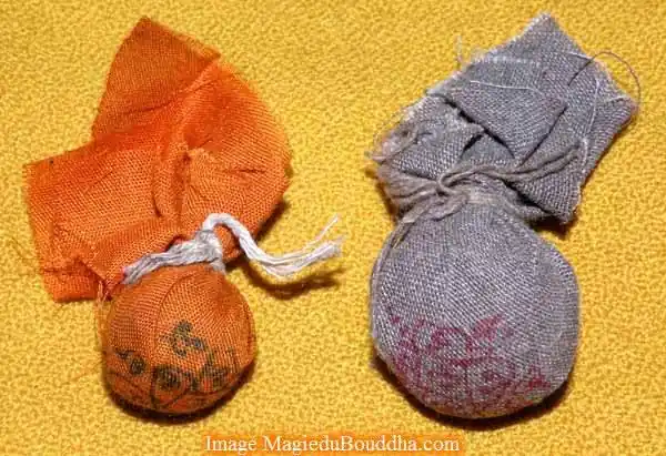 Buddhist consecration beads Look Aum - Wat Lahanrai.