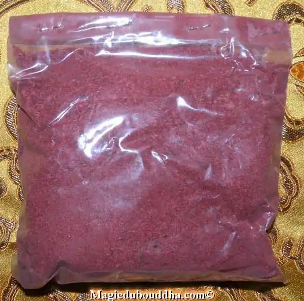Sandalwood powder (red)