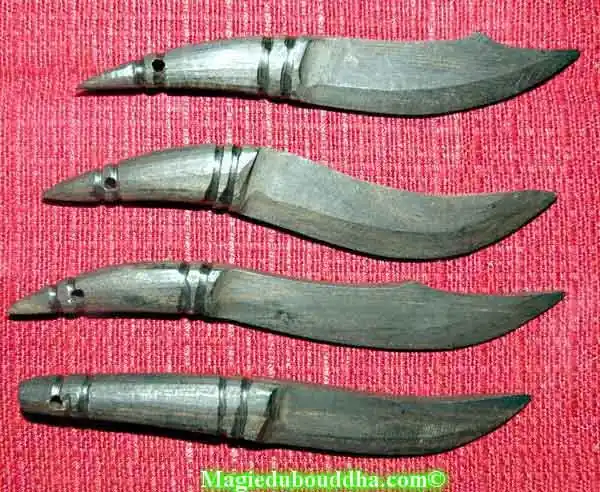 Sacred Wood Ritual Dagger Paya New Dam (Pendant)