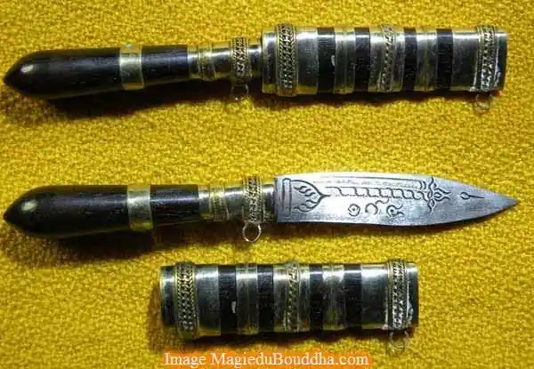 Miniature Thai Meedh moh sacred dagger - Ajarn Kitipan.