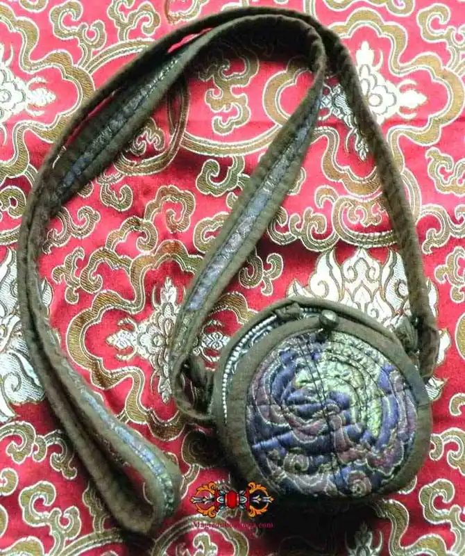 Large Tibetan Ga'au reliquary.