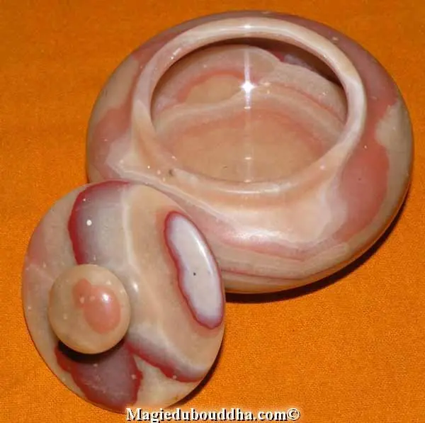 Stone urn - pink marbled color