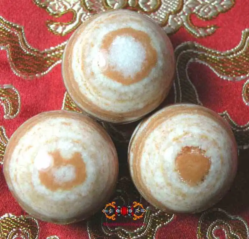 Sacred stone ball "magic eye" Tah Suhan.
