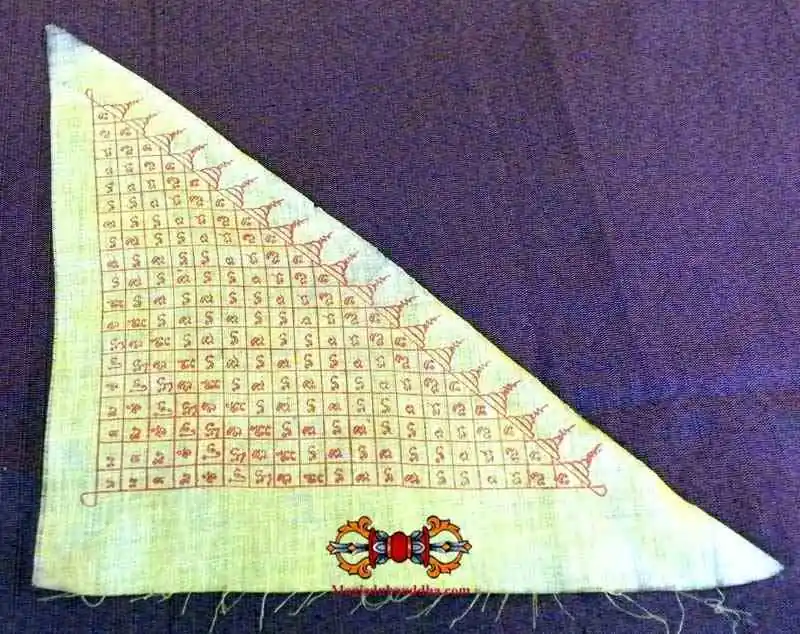 Triangular Pa-Yant