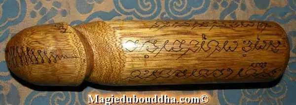 Grand Palat Kick in sacred wood Mai Chompoo Parntip by the Most Venerable Ajarn Sané
