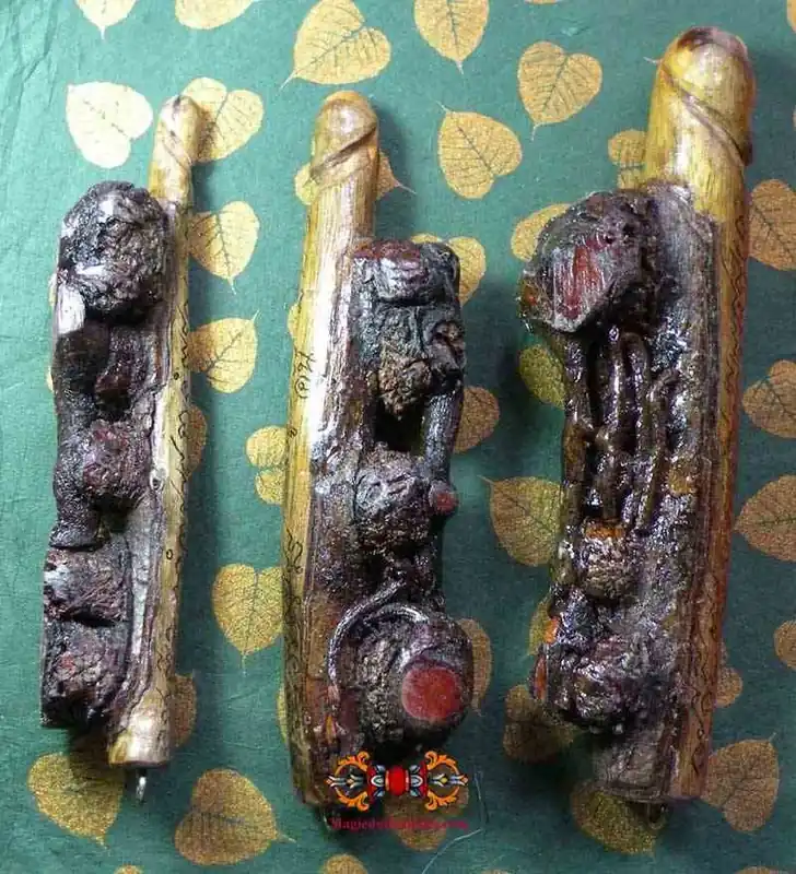 Grand Palat Kick in sacred wood Gafak Koon - Ajarn Sané