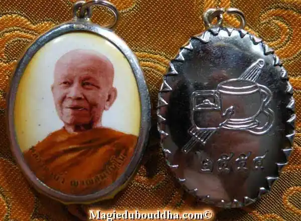 Thai medal Roop Lor portrait of the Most Venerable Luangta Mahabua.
