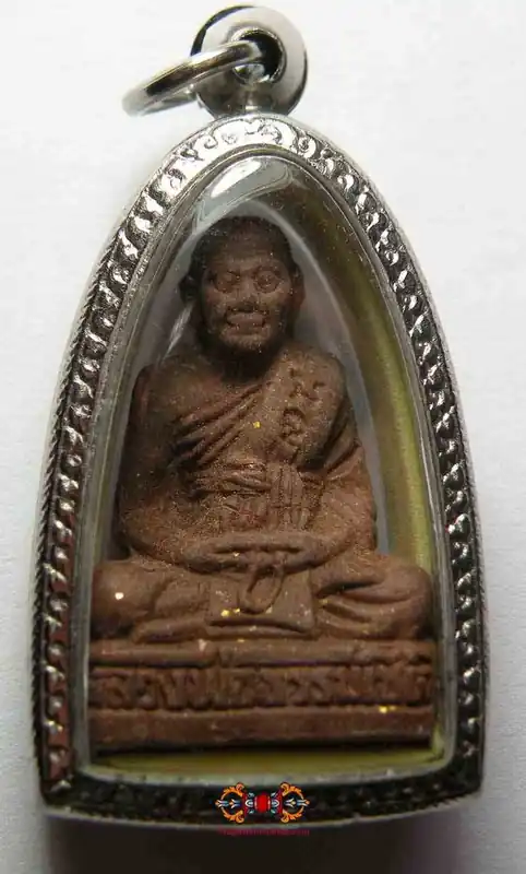 Thai Roop Lor Amulet of Venerable Luang Phor Thammasot - Most Venerable LP Pae.