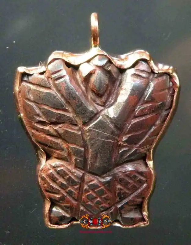 Garouda Pendant in Kod Lek Lai