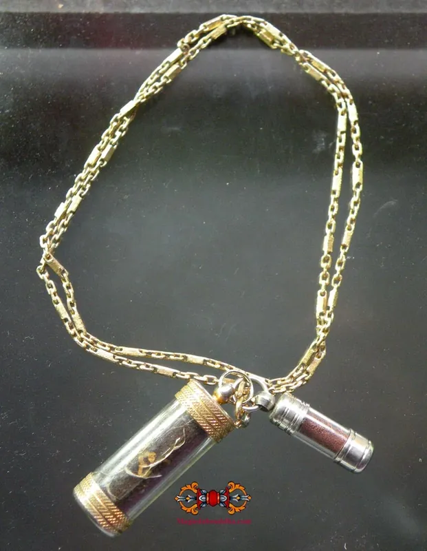 UNIQUE: Takut amulet and relic of the monk's attire of the Most Venerable LP Kassem Khémako