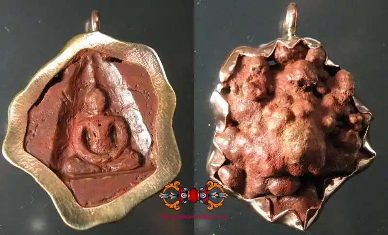 Sacred Hin Phra Siwali relic stone Buddha amulet.