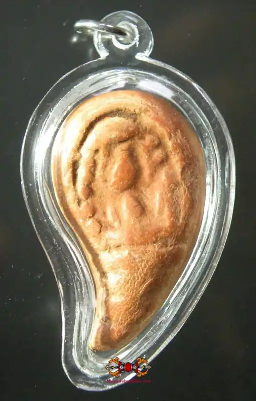 Ancient Thai Amulet Phra Sumkho