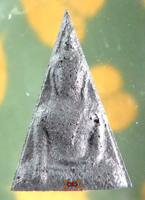 Thai Charm Amulet Phra Nang Phaya - Black Sacred Wood Mae Paya New Dam.