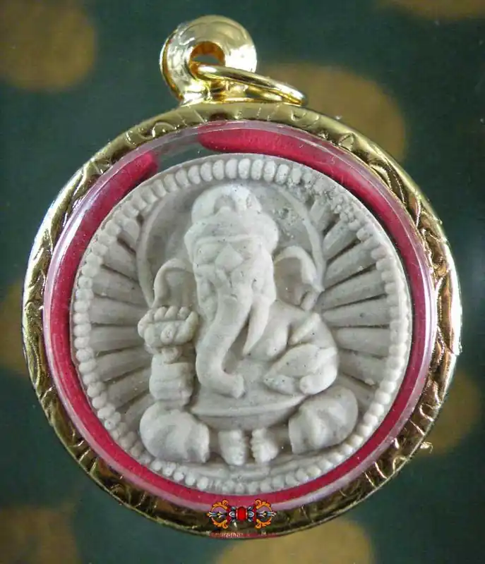Ganesh Amulet / Luang Phor Puthapim - Wat Parinayok