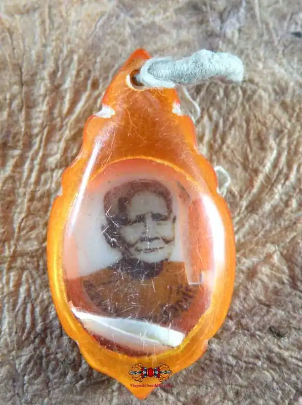 Portrait of Roop Lor of the Most Venerable LP Waen Sujinno