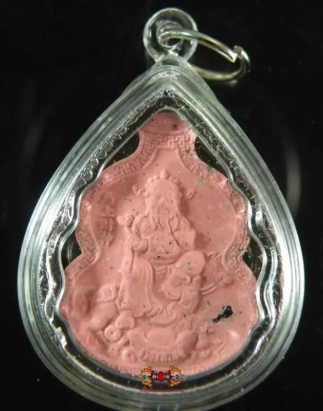 Chinese fortune amulet Nam Tao - Wat Leng Nayee.