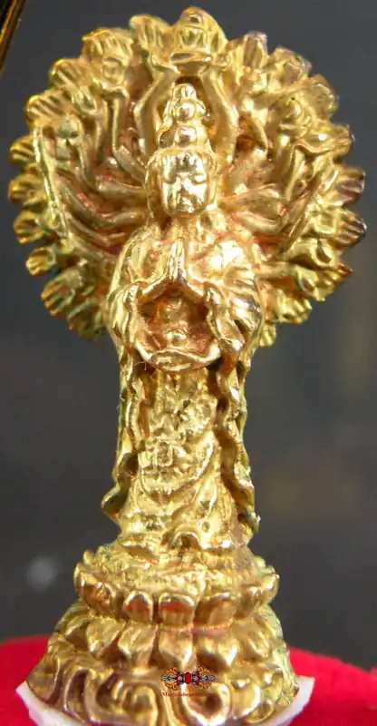 Phra Mae Guan Yin Pan Meu Amulet - Wat Wong Khong