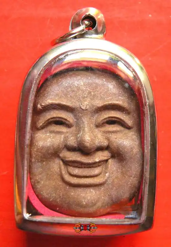 Laughing Buddha Face Amulet / Phra Phrom (Brahma) - Wat Chedi Hoi.