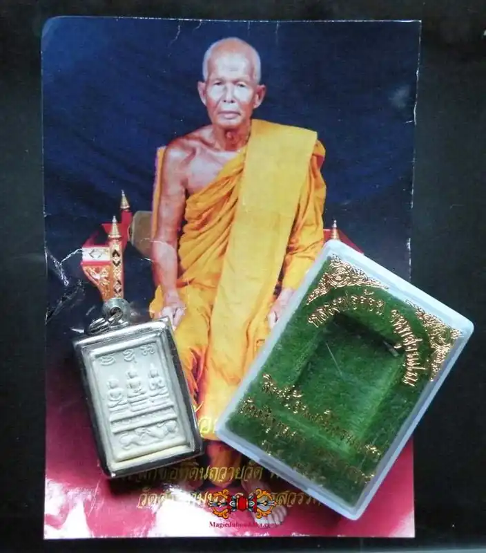 Amulet with 3 Buddhas / Standing Buddha - Very Venerable LP Djoy.