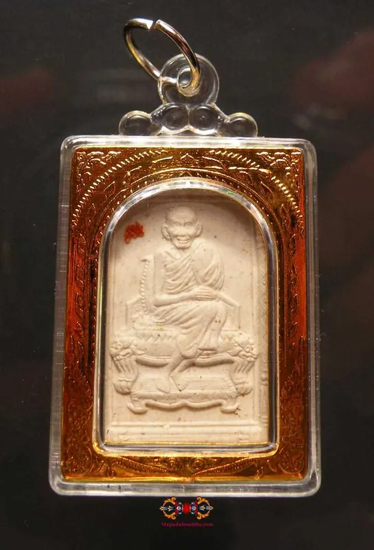Thai Roop Lor Wan Maha Songkran Amulet of the Most Venerable LP Kassem Khémako.