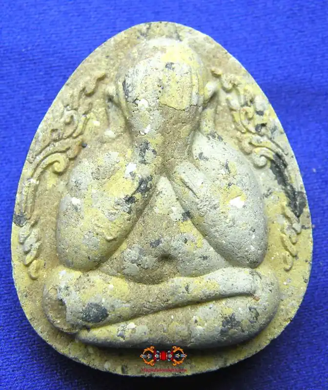 Protective Amulet Phra Pidta - Most Venerable LP Saen.