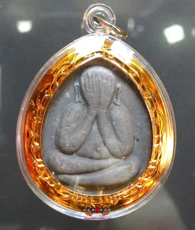 Large protective amulet Phra Pidta - Temple of the Most Venerable LP Toe.