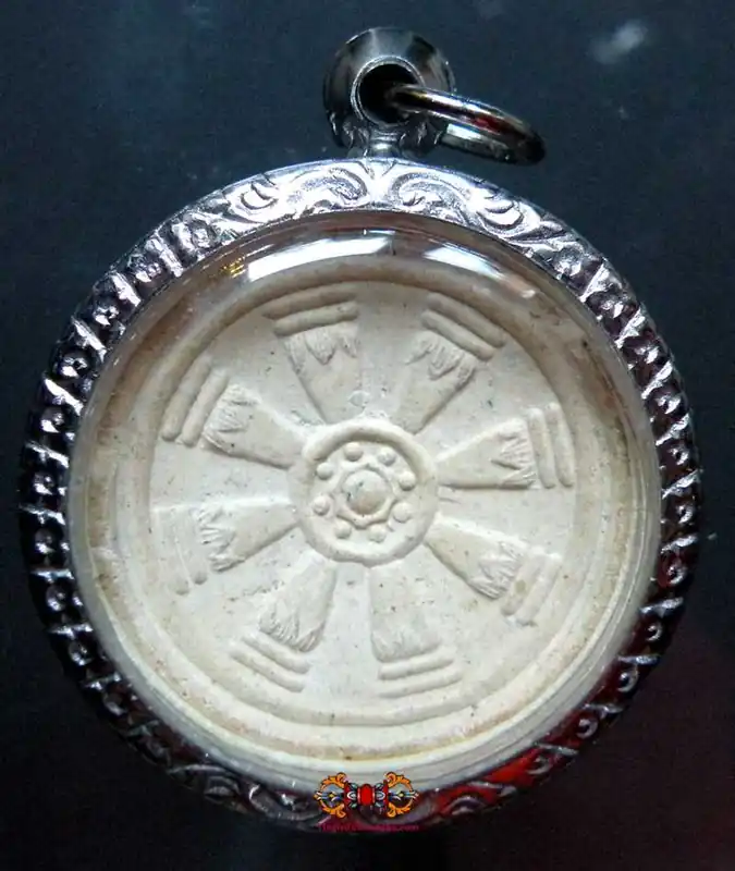 Dharma wheel amulet Dharmachakra - Venerable Phrakru Siri Patalaporn.