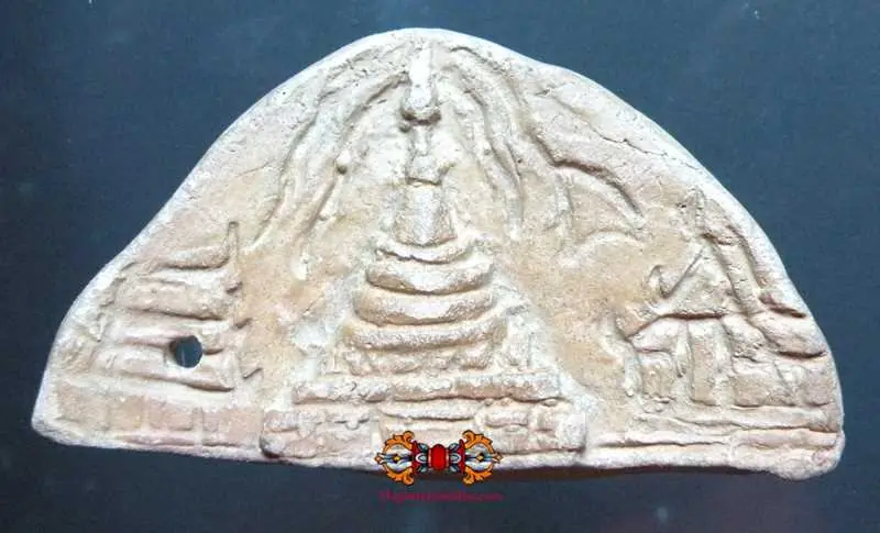 Amulet / Votive tablet - Wat Phratat Aree Khunchai.