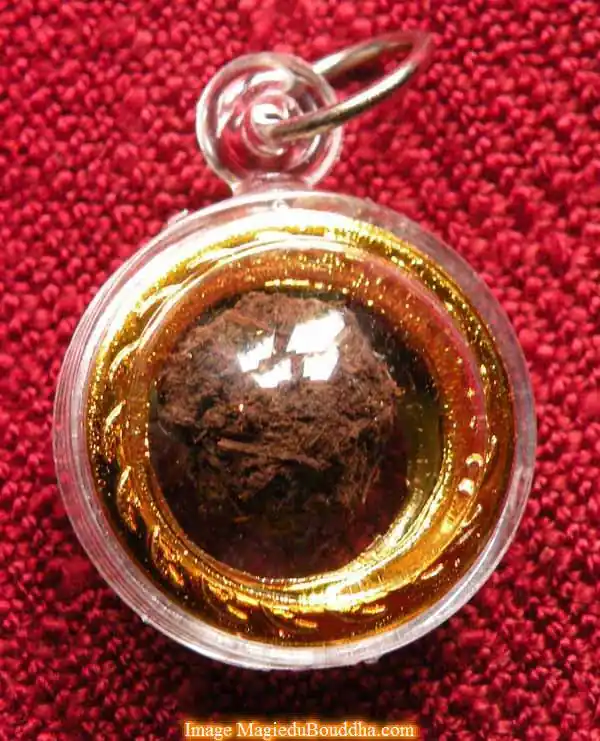 Thai Amulet Sacred Bead Look Aum Sian Mak of Invulnerability - Most Venerable LP Kui.